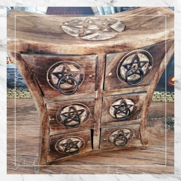 Pentacle Wooden Chest - Picture 2 of 6